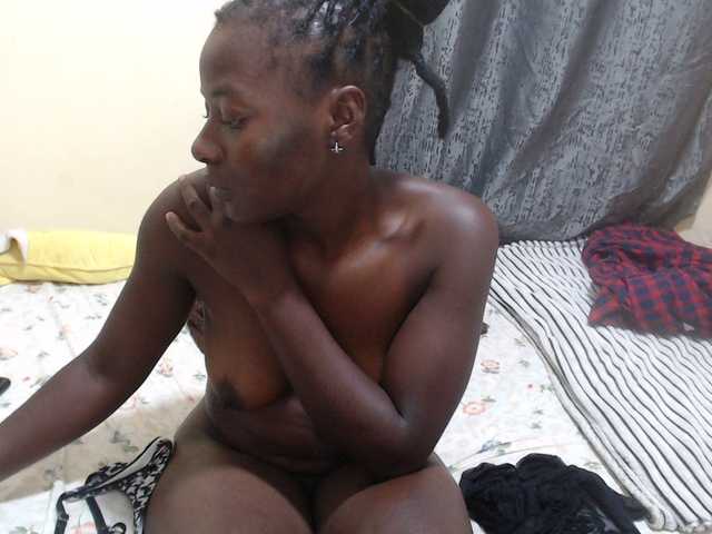 Lola-69's BongaCams show and profile