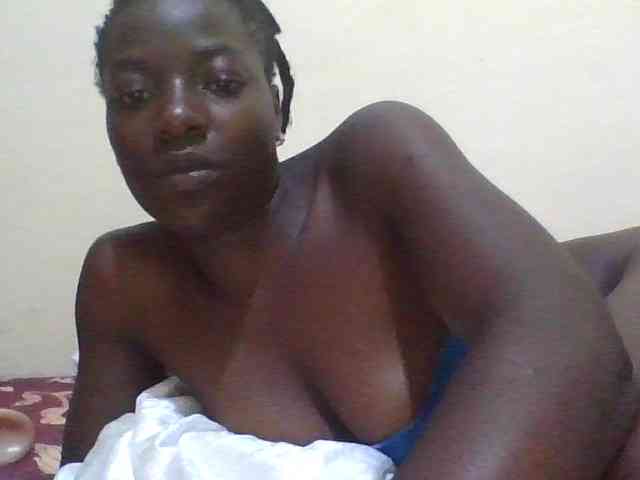 Lola-69 webcam