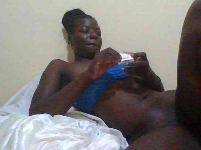 Lola-69 webcam