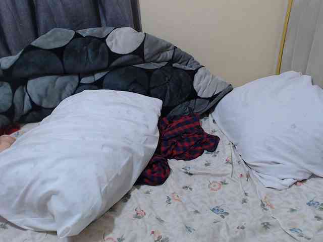 Lola-69 webcam