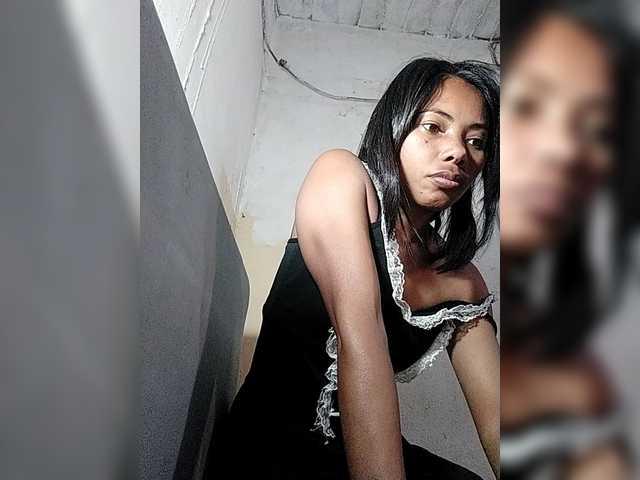 Aina9 live webcam show