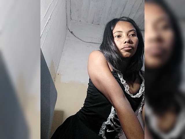 Aina9 live webcam show