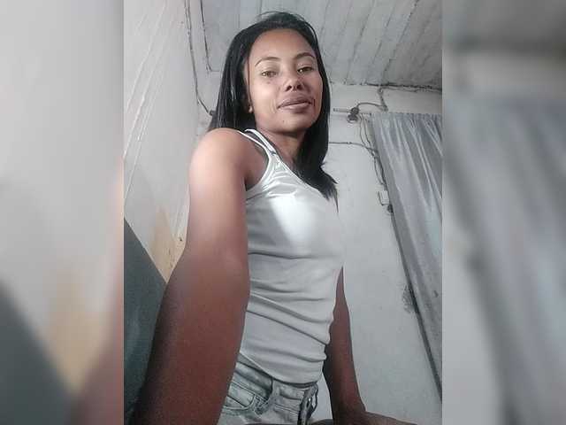 Aina9 live cam on BongaCams