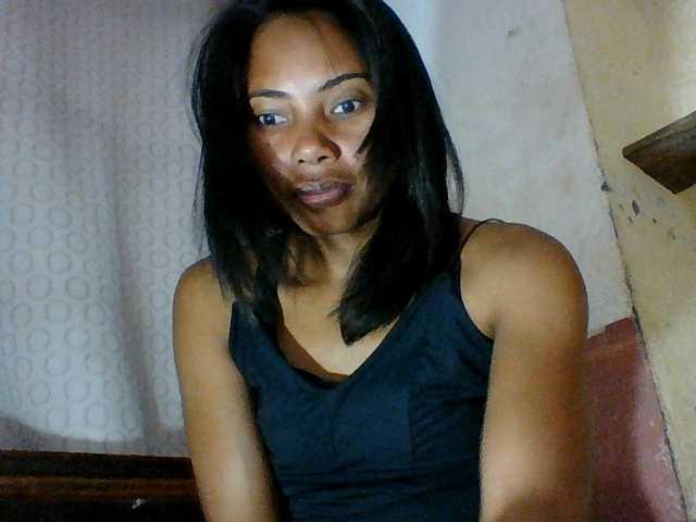 Aina9 live webcam show