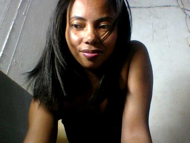 Aina9, live now on BongaCams