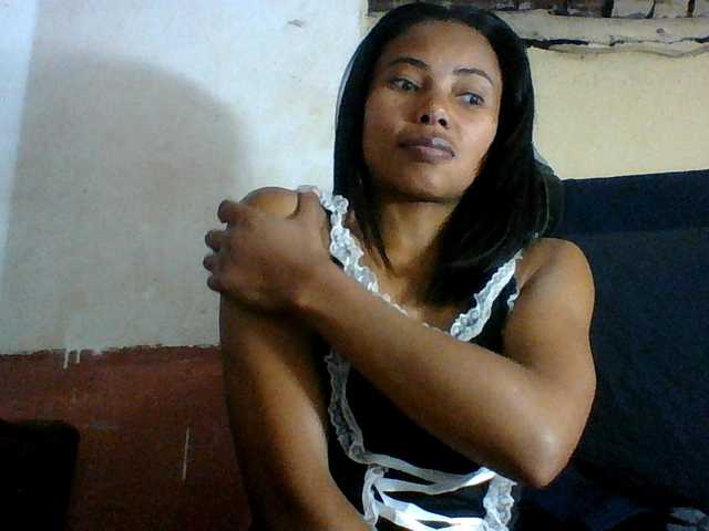 Aina9 live webcam show