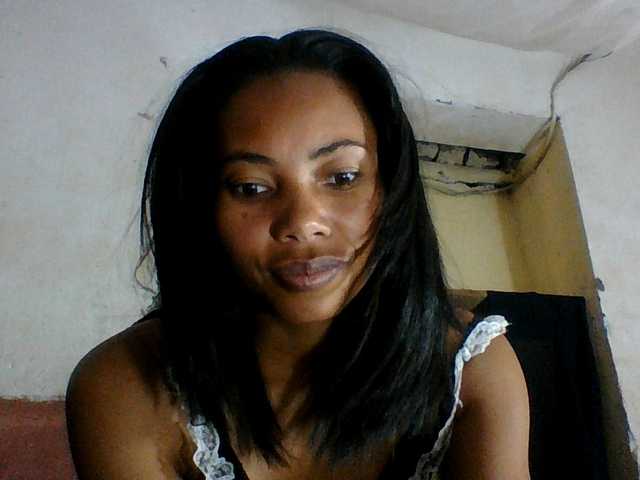 Aina9 live webcam show