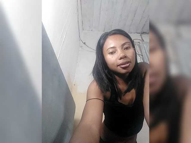 Aina9 live cam on BongaCams