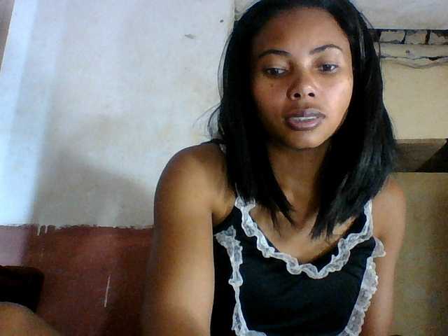Aina9 live webcam show