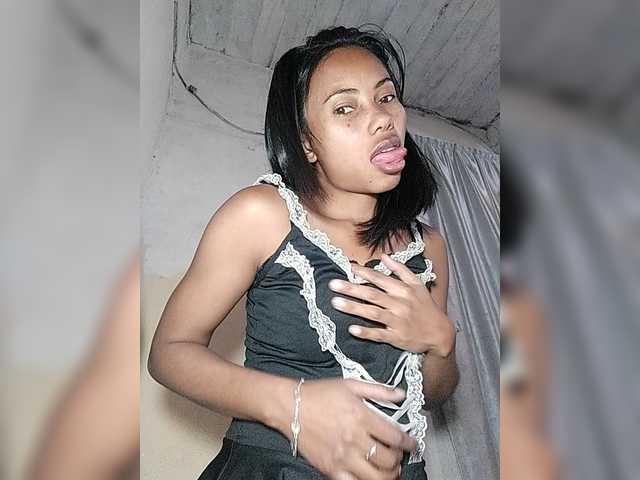 Aina9 live cam on BongaCams