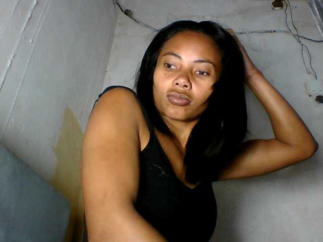 Aina9 live webcam show