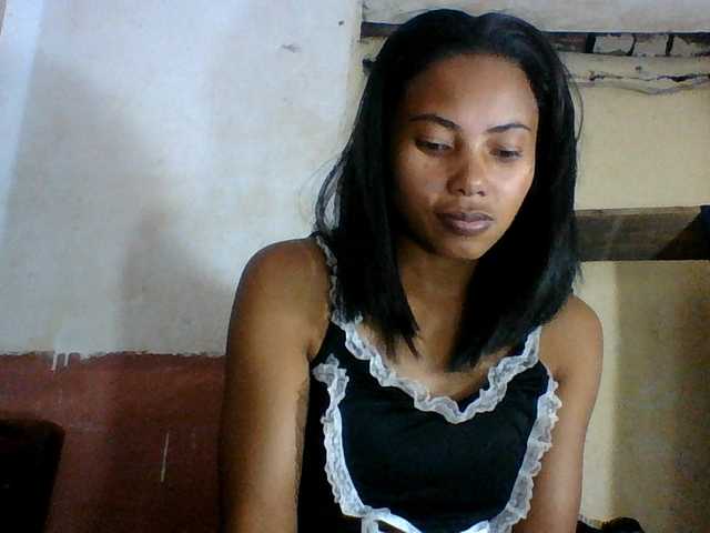 Aina9 live webcam show