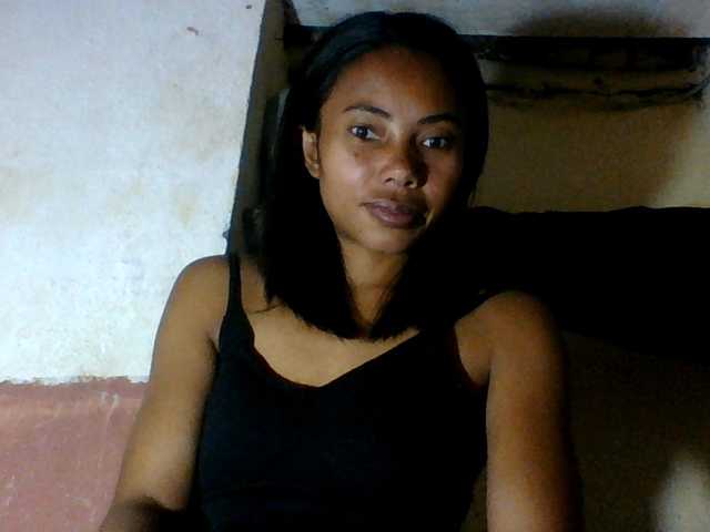 Aina9 live webcam show
