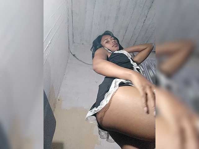Aina9 live webcam show
