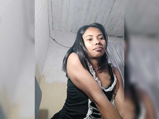 Aina9 live webcam show