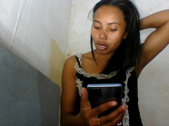 Aina9 live webcam show