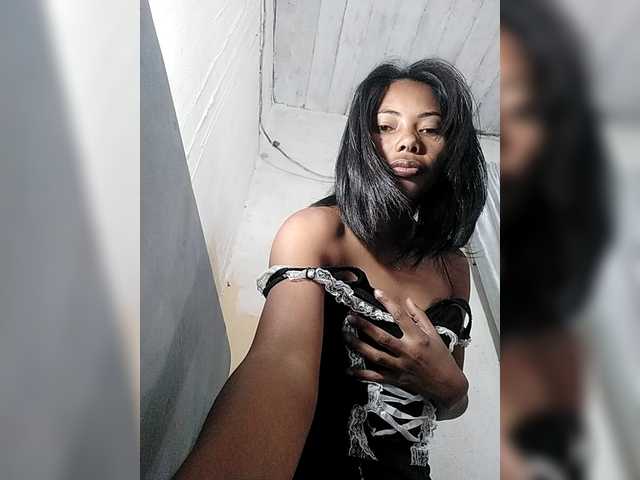 Aina9 live webcam show