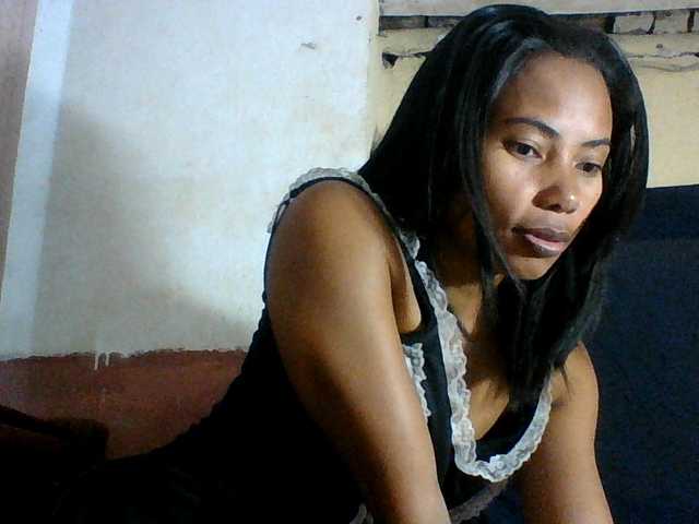 Aina9 live webcam show