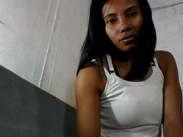 Aina9 live cam on BongaCams
