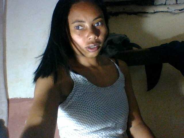 Aina9 live webcam show