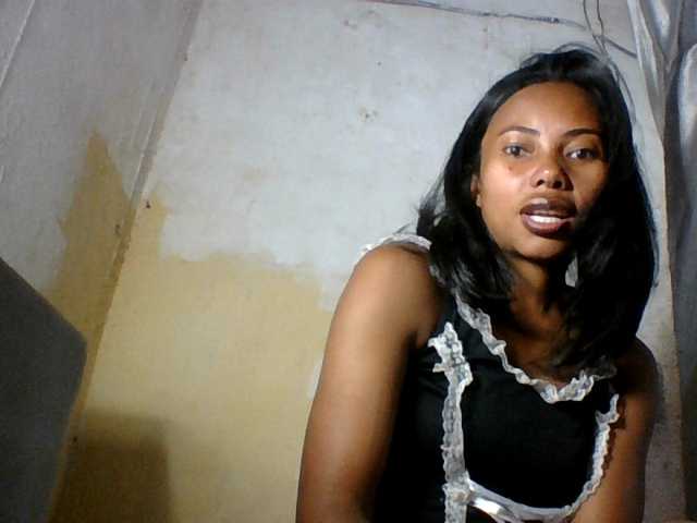 Aina9, en directo ahora en BongaCams