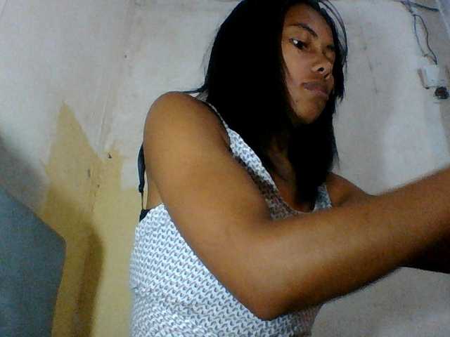 Aina9 live webcam show
