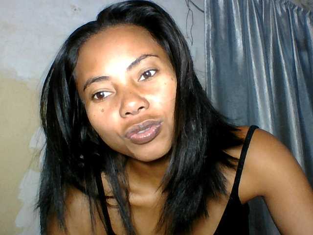 Aina9 live webcam show