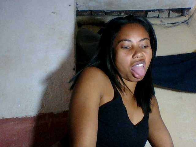 Aina9 live webcam show