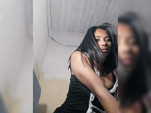 Aina9 live webcam show