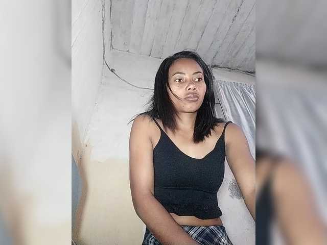 Aina9 live webcam show