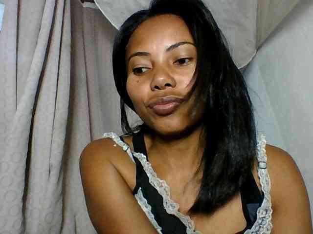 Aina9 Live Webcam on BongaCams