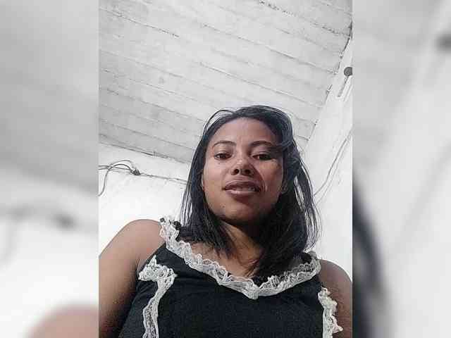 Modèle: Aina9