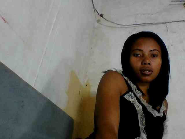 Modèle: Aina9