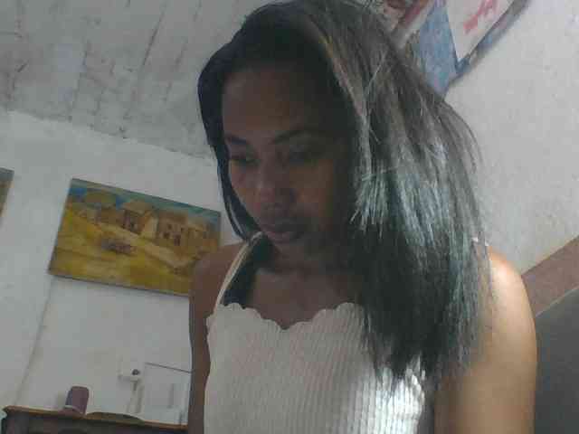Aina9 Live Webcam on BongaCams