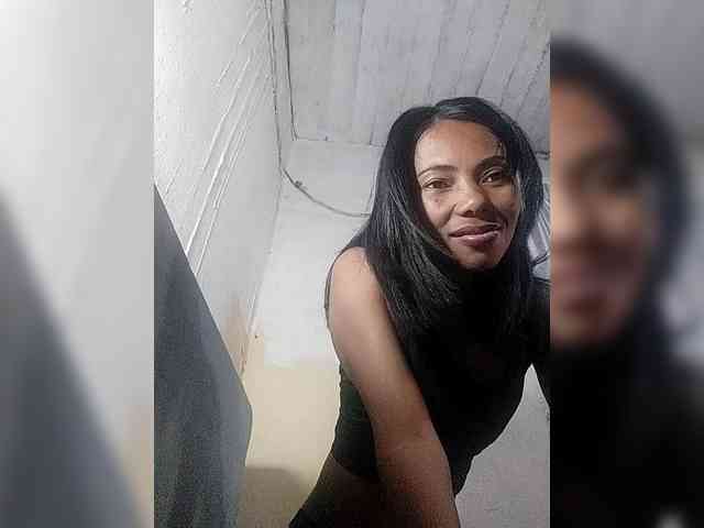 Aina9 Live Webcam on BongaCams