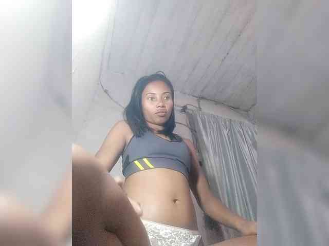 Modèle: Aina9