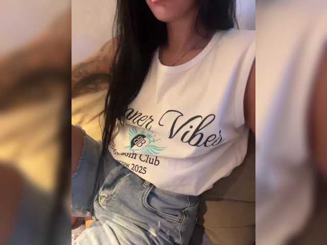 Liya- live cam on BongaCams