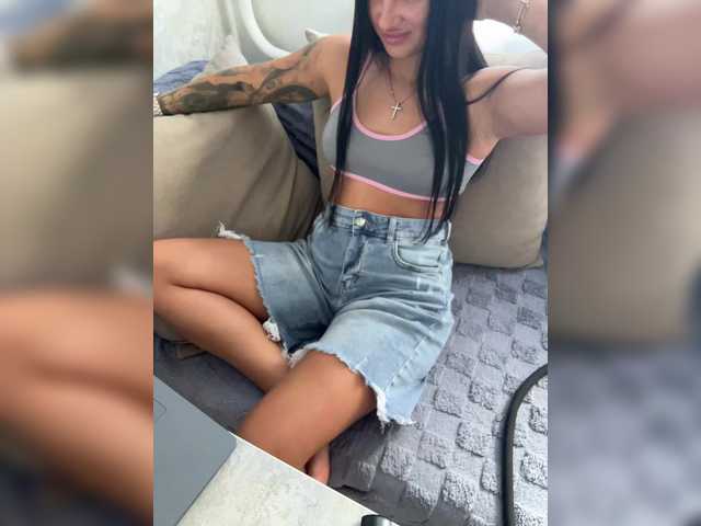 Liya- live cam on BongaCams