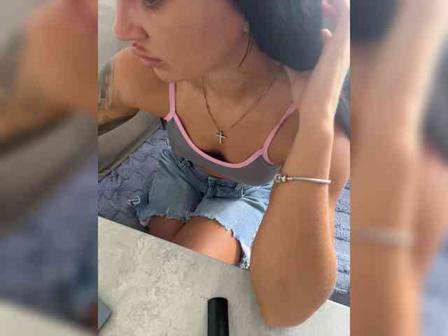 Liya- webcam