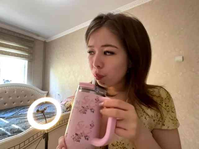 RonnaMonserrate webcam