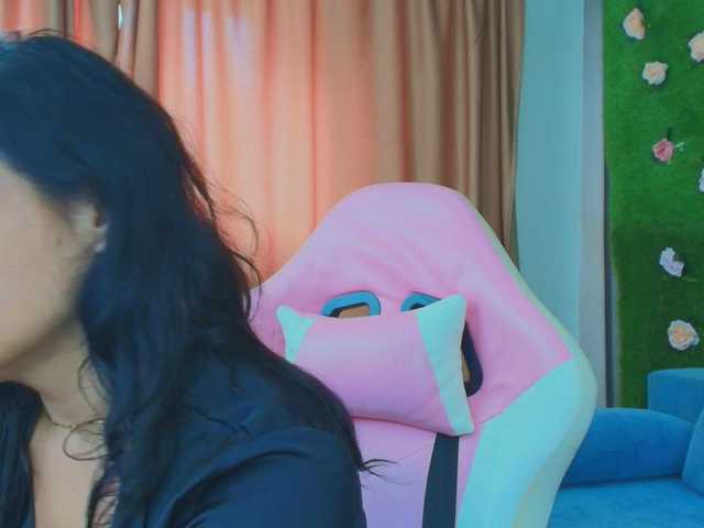 AmmyFlirty live cam on BongaCams