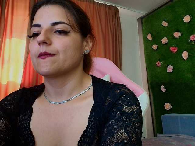 AmmyFlirty live cam on BongaCams
