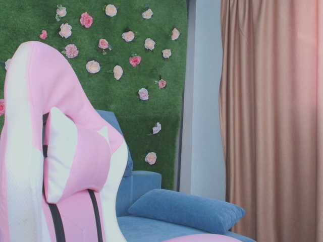 AmmyFlirty live cam on BongaCams