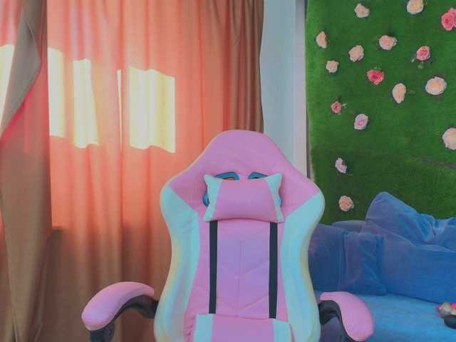 AmmyFlirty live cam on BongaCams