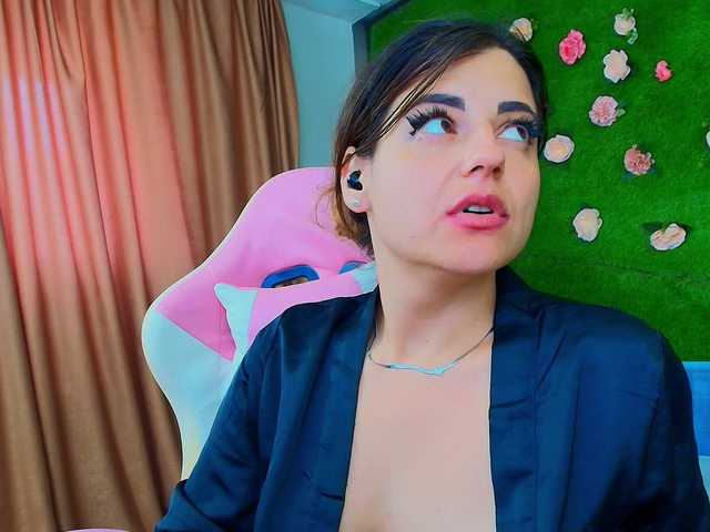 AmmyFlirty live webcam show