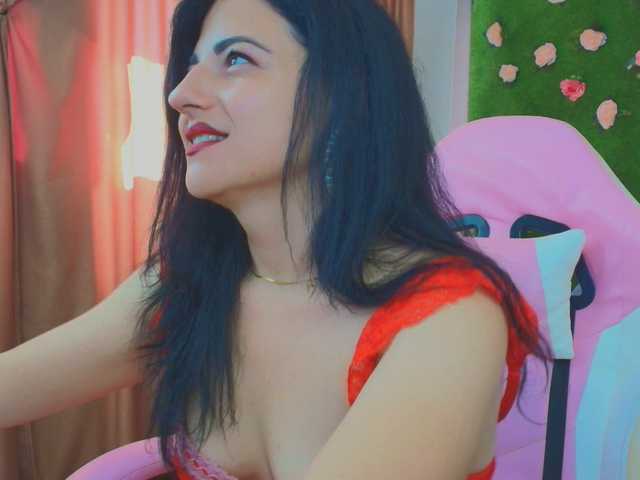 AmmyFlirty live cam on BongaCams