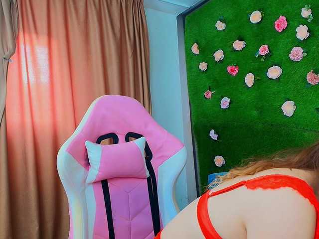 AmmyFlirty live webcam show
