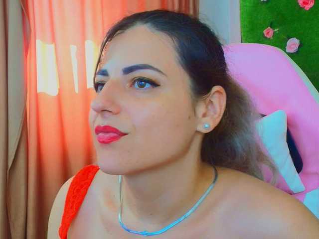 AmmyFlirty live cam on BongaCams
