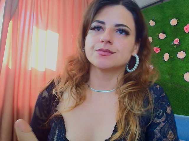 AmmyFlirty live cam on BongaCams