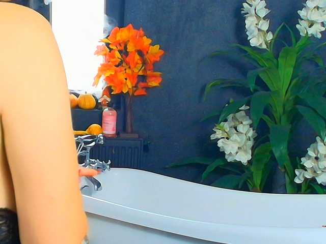 AmmyFlirty live cam on BongaCams